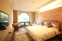 Xinlü Resort Hotel (Formerly Xinjiang Culture and Tourism Air Grassland Resort Hotel), Nalati