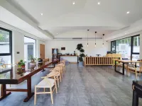 South Hill Bamboo Sea Jiuyue Mountain Lodge (Tianmu Lake Yushui Hot Spring)
