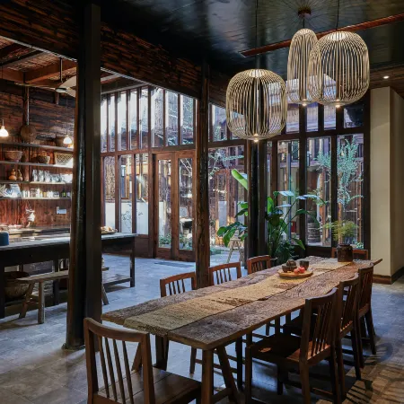Hangzhou Eight Blessings Inn