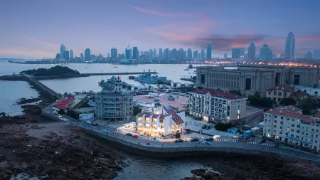 Qinyuhai Homestay (Qingdao Zhanqiao Badaguan Scenic Area) Отели рядом с достопримечательностью «Ocean University of China Calligraphy Institute»