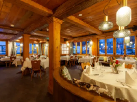 ゾンネ・アンデルマット・スイス・クオリティホテル アンデルマットのホテル