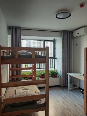 Jiechu Youth Hostel (Jinan Railway Station) فنادق في 