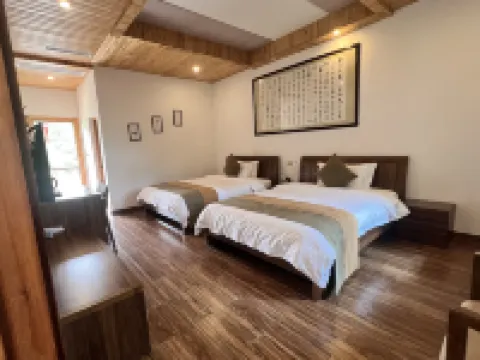 Linzhongge Hostel