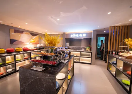 Homeinn Selected Hotel (Wenquan County Bogeda)