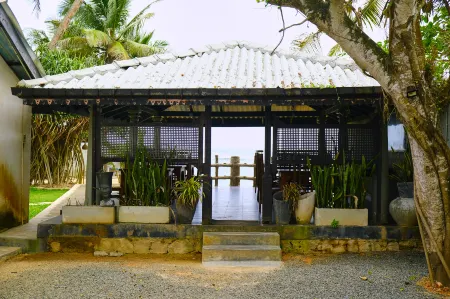 Polhena Grand Resort & Banquet Отели рядом с достопримечательностью «NIBM Matara Branch»