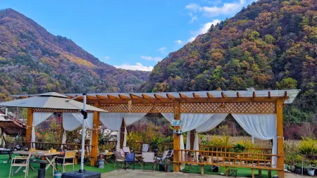 Huangbaiyuan Mountain Forest Guest House