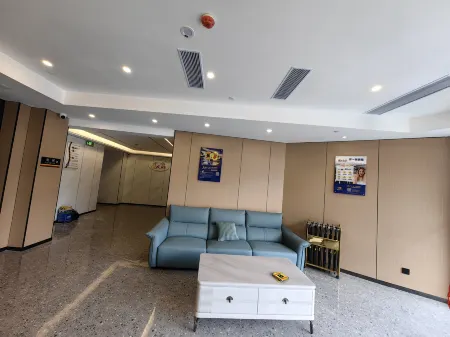 Wenxian Super 8 Hotel (Binjiang Xuefu Branch)