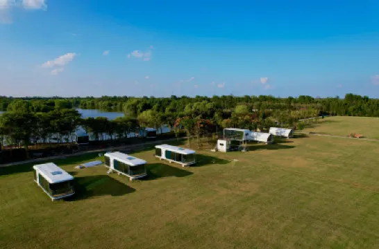 海上星空キャンプ場 崇明東灘鳥類国家級自然保護区周辺のホテル