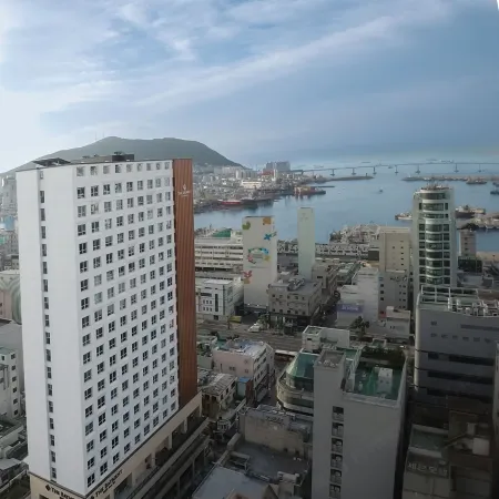 Busan Cotice the Bridge Отели рядом с достопримечательностью «Songdo Cloud Trails»