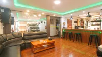 RedDoorz @ Prince Hotel near NAIA T1