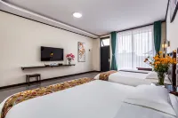 Grassland Star Vocation Hotel