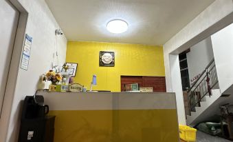 Deqin Kangba Business Hotel