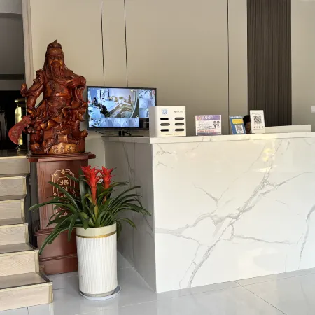 Qiqi Hotel (Longnan High-Speed Railway Station First People's Hospital)