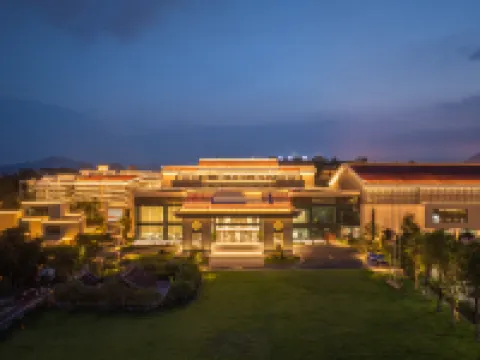 PIEN TZE HUANG HOT SPRING HOTEL Hotels near Nanshan Temple
