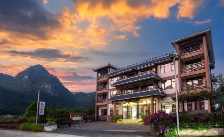 Guilin Linjiang Huayuan Hotel Отели рядом с достопримечательностью «Crown Cave»