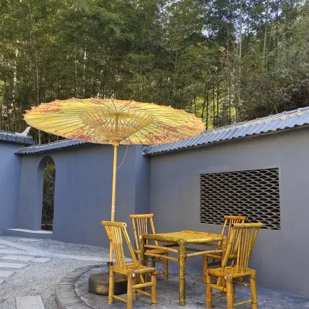 Sunshine Car · Travel original ecological small home hostel