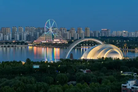 Walnut Talk Hotel (Liaocheng Ancient city on water Lake Scenic Area City People's Hospital Branch) Отели рядом с достопримечательностью «Ming & Qing Dynasties Imperial Edict Museum»