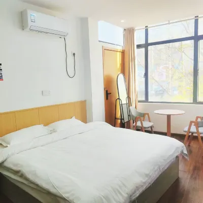 โรงแรมเลเชอร์สเตชั่น โรงแรมใกล้ศาลาเถิงหวาง