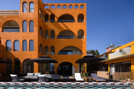 Mengyuan Bian Seaview Private Hot Spring Vacation Courtyard (Jiaochangwei Beach Branch) Отели рядом с достопримечательностью «Dapeng Ancient City»