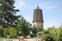 Huatingju Express Apartment (Liaoyang Baita Railway Station)