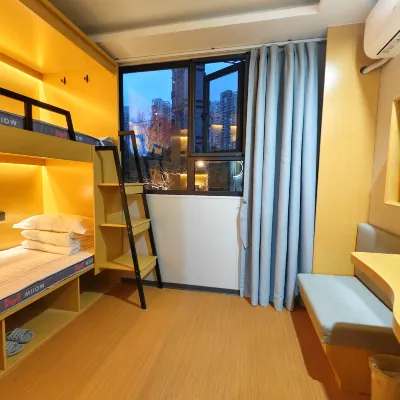 Youth Hostel (Shanghai Global Harbor) Hotel dekat Jalan Jinshajiang
