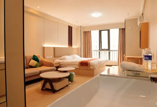 Le Ke Homestay (Shijiazhuang Liberation Square Nan San Tiao Pedestrian Street)