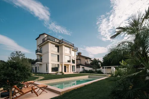 Anji Whispering Peaks French Auberge