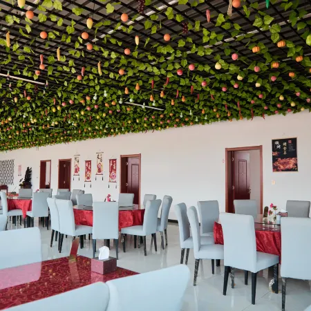 Guyuan Yueke Lake Hotel