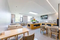 Green Light Residence Hotel (Song County Checun) فنادق في مديرية سونغ