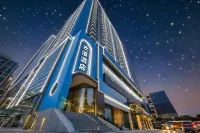 HaveANiceDayHuanman Audio-Visual City • ViewQingju Hotel (Wuyan Pedestrian Street, Shiyan) Hoteles en 