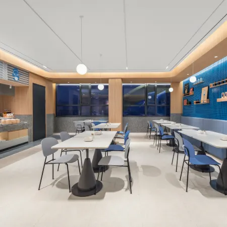 Homeinn · neo (Puyang Central Square)