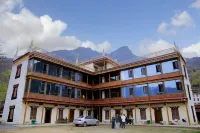 Yundu Manor