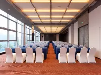 Radisson RED Chengdu 339 Tianfu Panda Tower