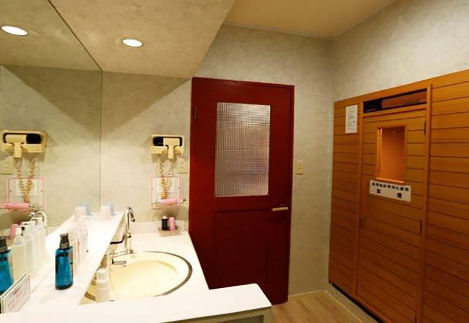 Hotel Fine-Ciel Tottori Sakyu의 넓은 객실 내부 이미지