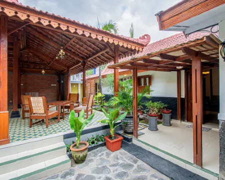Roemah Noni Macanan Hotels in Danurejan