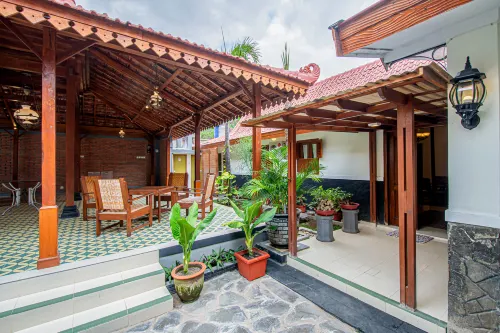 Roemah Noni Macanan Hotels in Danurejan