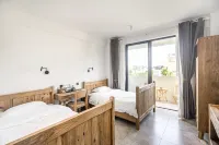 Dongshan Yixin-Yishu Beach House