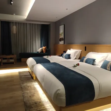 Shiping Yuanhe Holiday Hotel