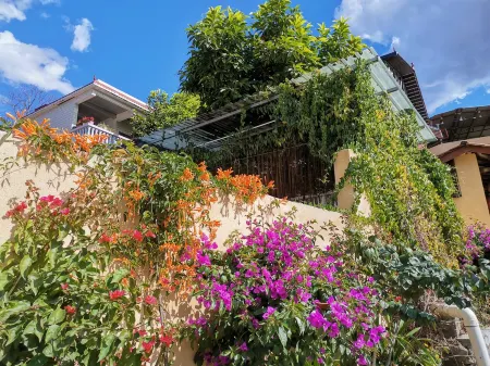 Miyi Xiaohe Courtyard
