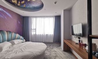 Peng'an Youth Memory Theme Hotel