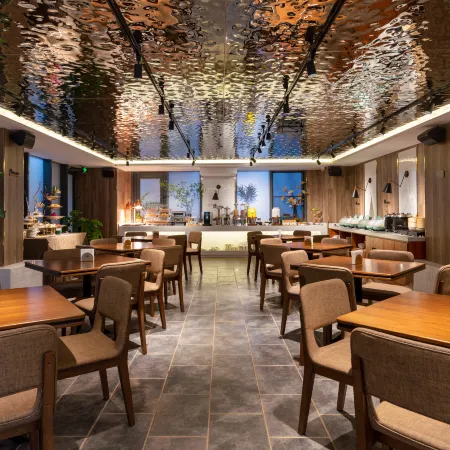 Nostalgia S Hotel (Beijing Guomao CBD Station) Отели рядом с достопримечательностью «Станция Sihui»