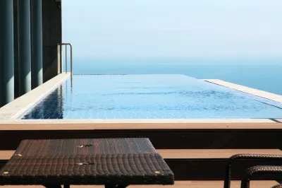Seoubong Beach Hotel Jeju Các khách sạn gần University of The Nations