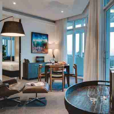 Point Hotel Rooms