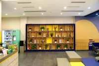 7Days Inn Hotel (Neijiang Longchang Zhongxin Passenger Station)