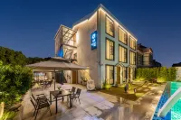 Time Machine Shanghai Hotels in 