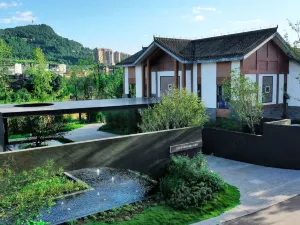 Blossom House Bazhong Enyang