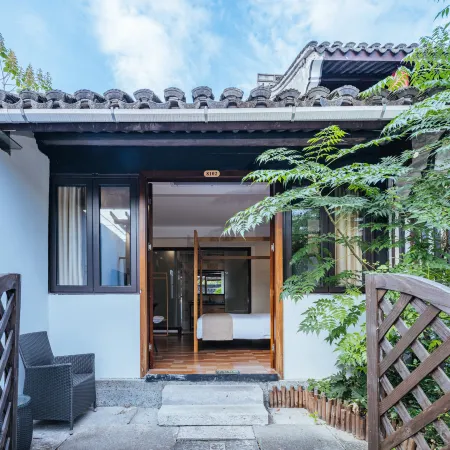 Floral Wutong Garden Tea Pavilion Book House Water Town Boutique Stay (Keyan Scenic Area)