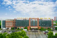 골든 피닉스 호텔 타이저우 난징 기술 대학교 타이저우 과학기술 대학 주변 호텔