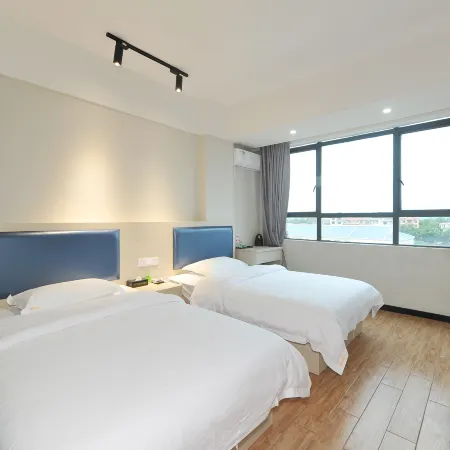 Dongxing Shell Beach Hotel (Golden Beach on Wanwei Island)