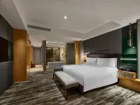 Hilton Shanghai Hongqiao Hotels near Intex Shanghai